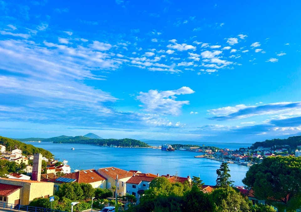 Beautiful view apartment with garage space Apartment in Mali Losinj