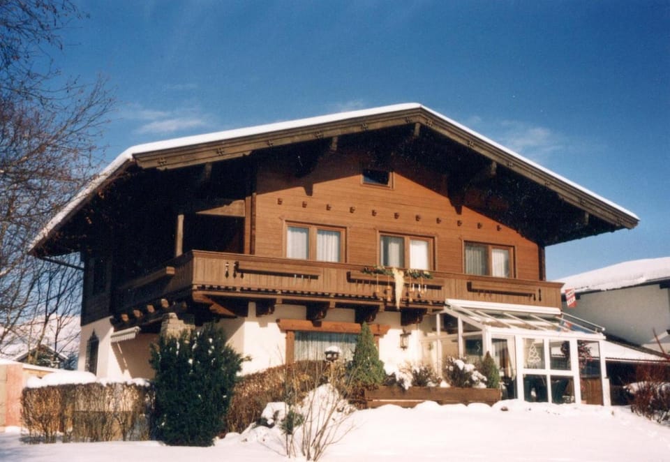 Property building, Winter