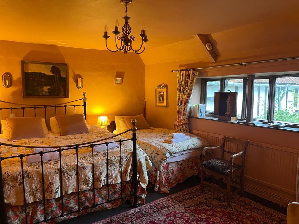 Bed, Bedroom