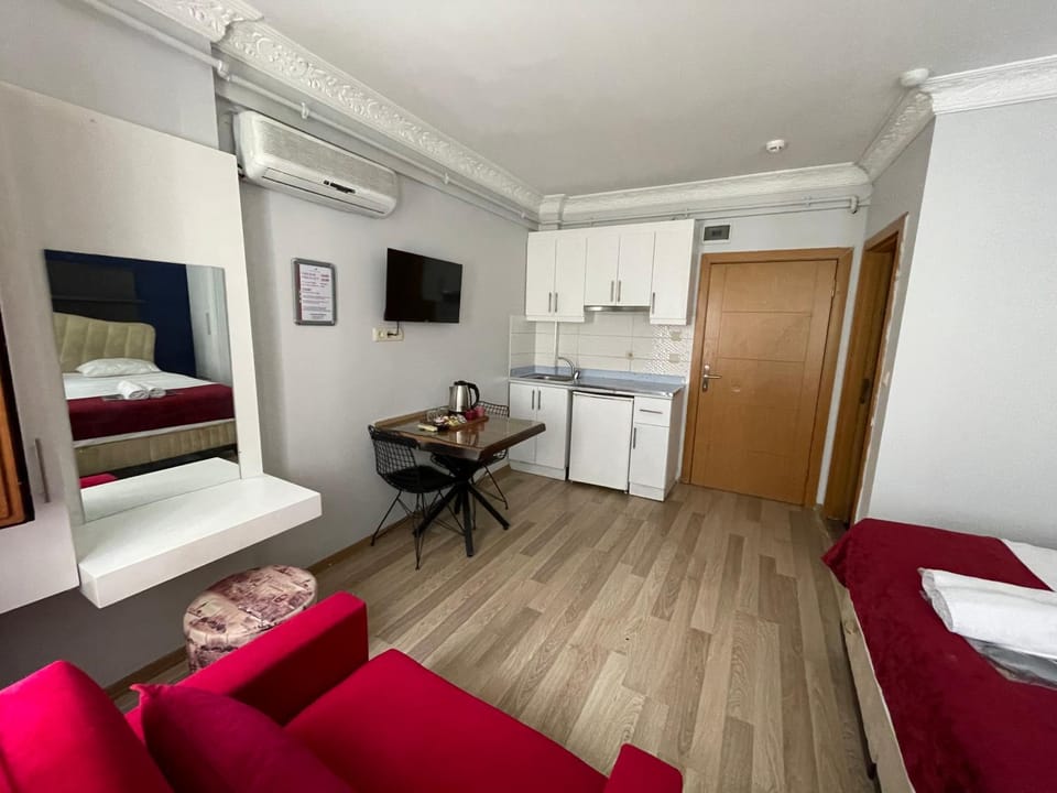 TV and multimedia, Photo of the whole room, Seating area, air conditioner
