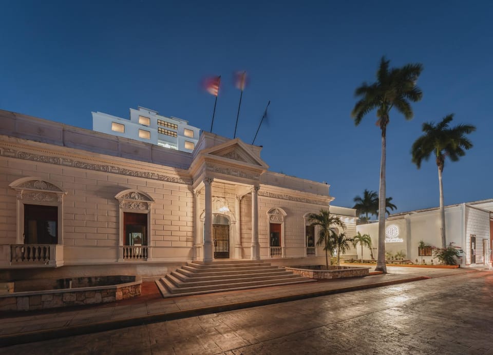 Property building, Facade/entrance