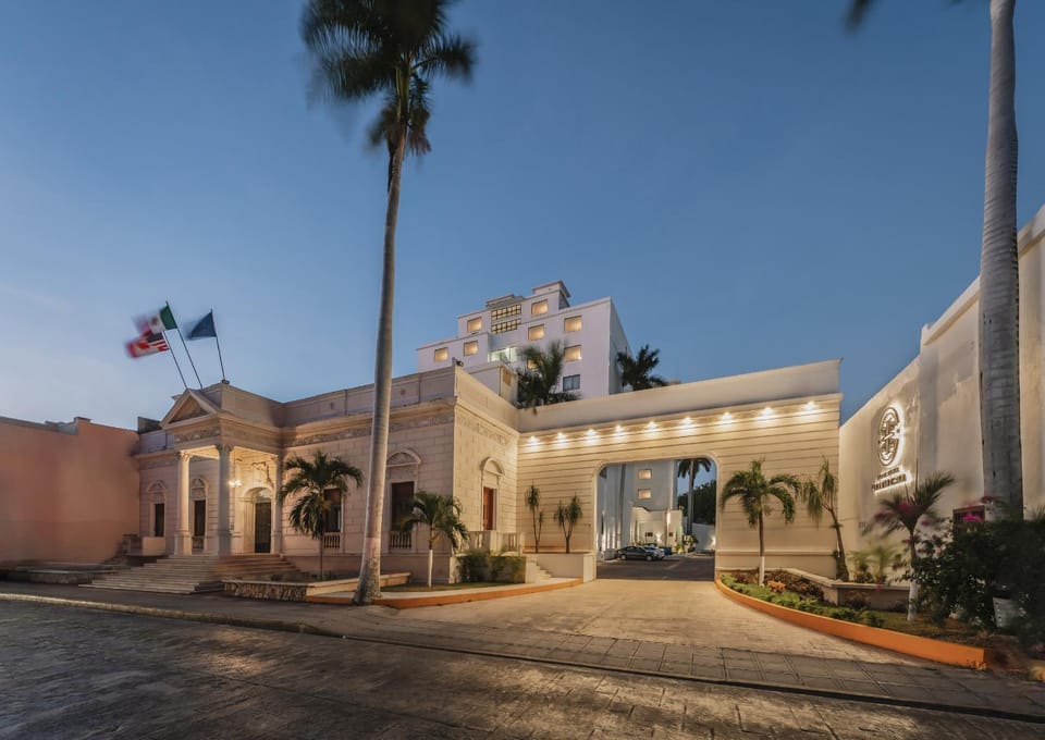 Property building, Facade/entrance