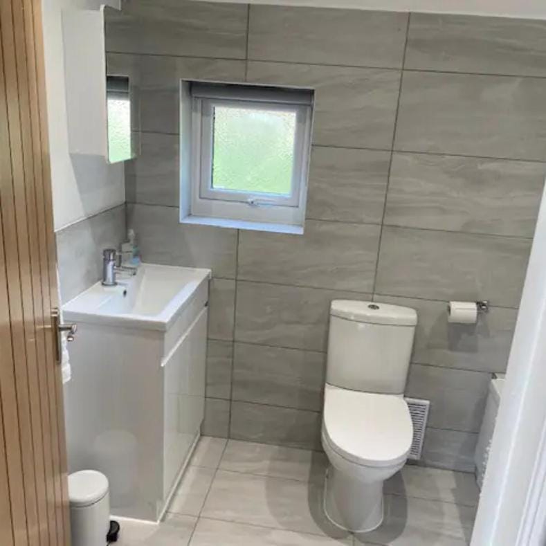Haven Oaks - Self Contained Rural Lodge 1 Apartment in England