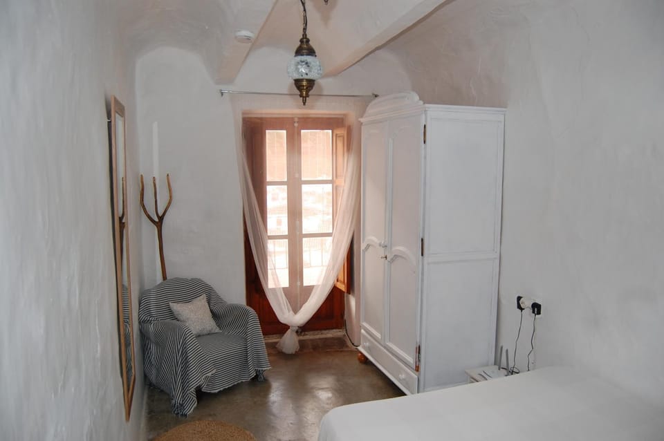 Photo of the whole room, wardrobe