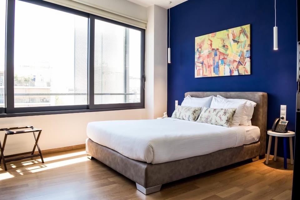 Nearby landmark, Bed, Bedroom, City view, Street view