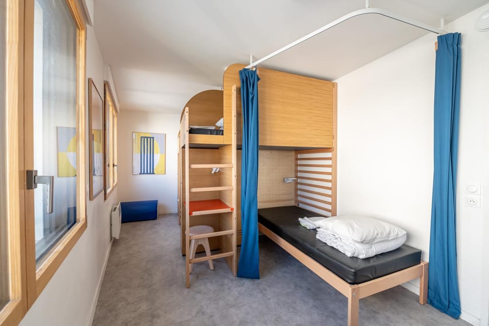 Photo of the whole room, bunk bed