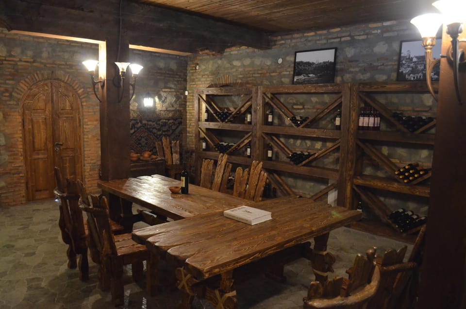 Restaurant/places to eat, Facade/entrance, Food and drinks, Drinks, Alcoholic drinks