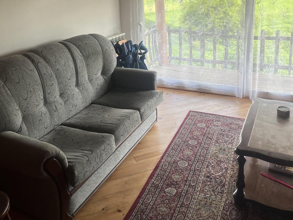 1 bed - Sleeps 4 - Pets - Balcony - Mtn View House in Coimbra District, Portugal