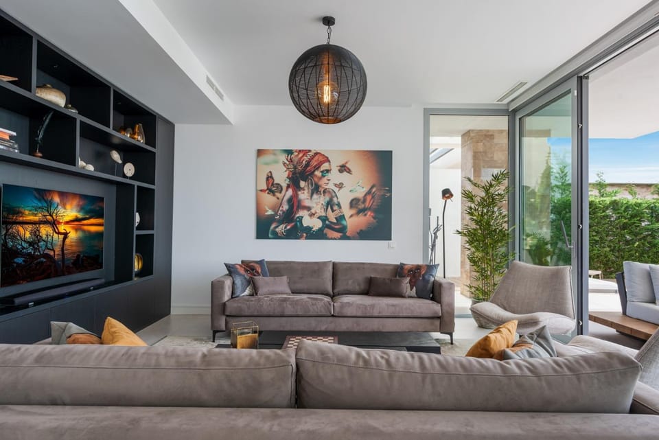 Property building, Living room