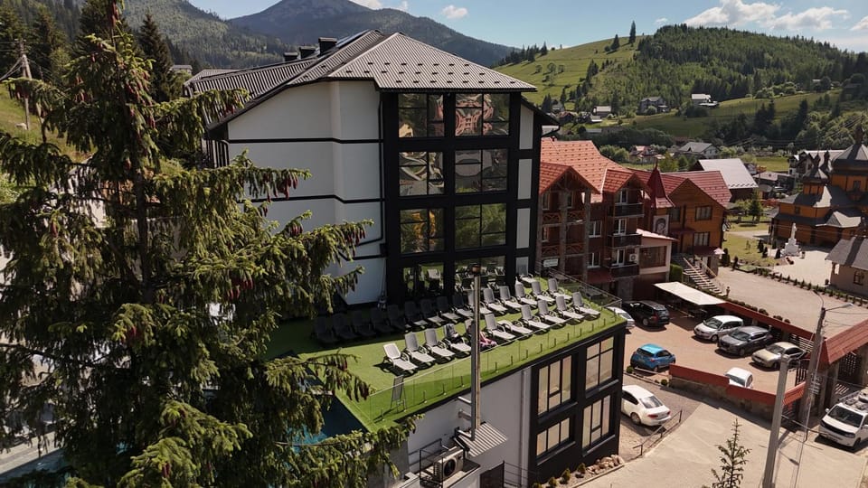 Property building, Swimming pool