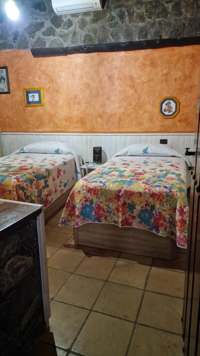 casa rural LA LIMERA con piscina privada Chalet in Comarca Sur
