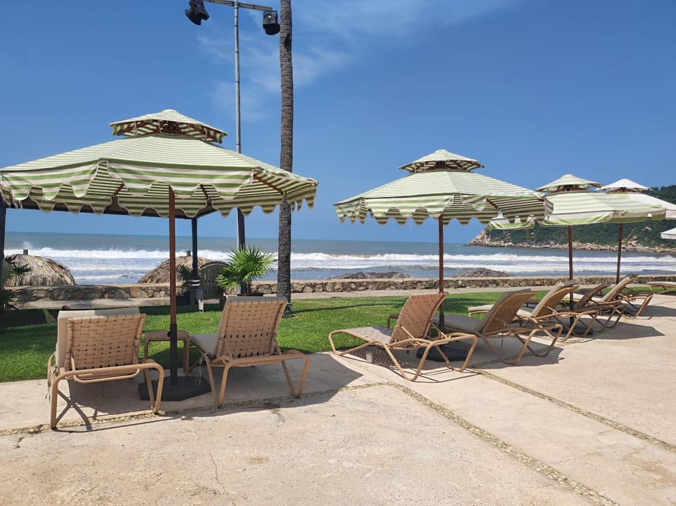 Beach, Swimming pool