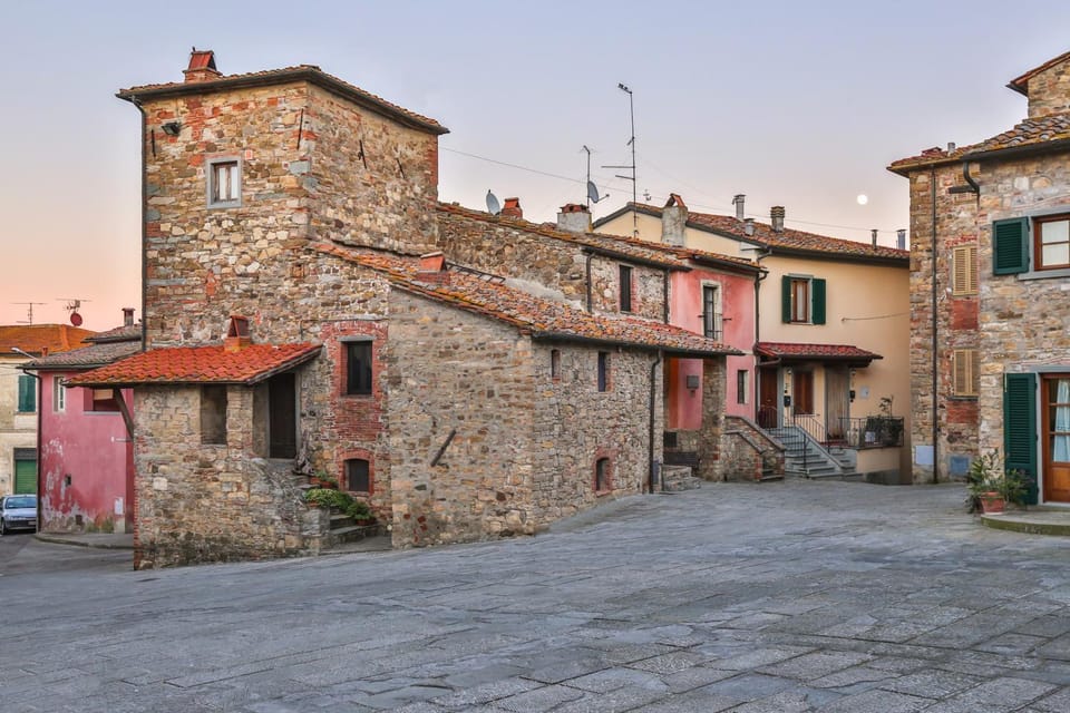 Patio, Facade/entrance, City view, Street view
