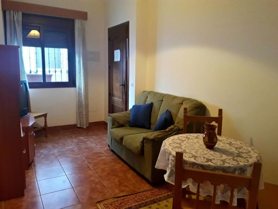 Apartamentos Sierra del Hacho Apartment in Sierra de Cádiz