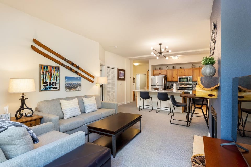 Kitchen or kitchenette, Living room, Dining area