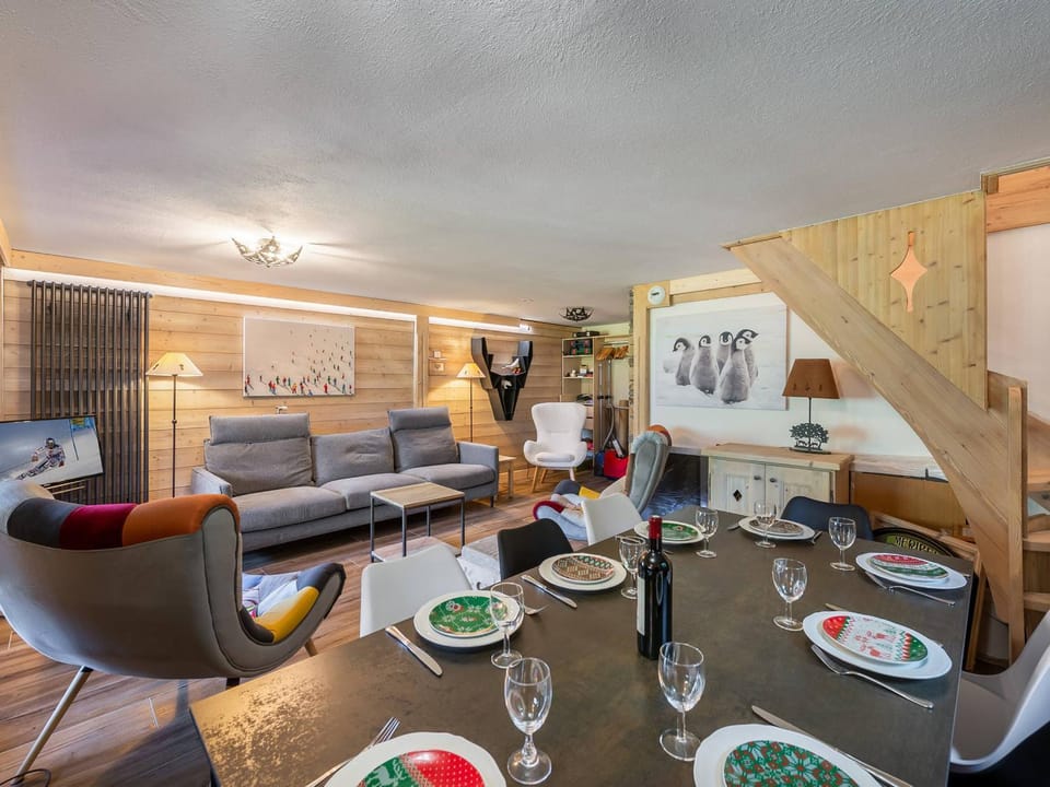 Duplex lumineux skis aux pieds avec accès piscine et parking - FR-1-566-48 Apartment in Les Allues