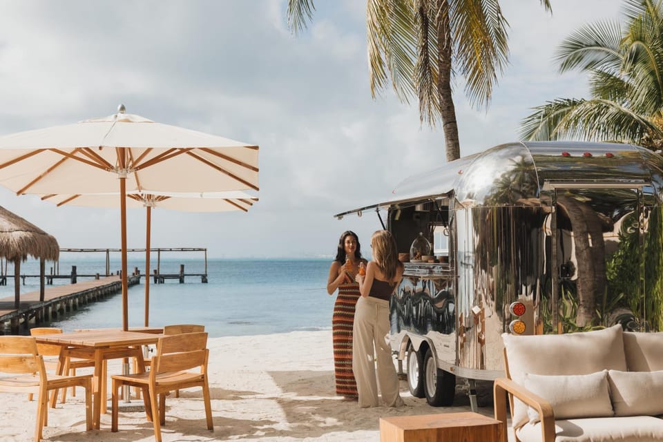 Restaurant/places to eat, Off site, People, Beach, Food, Sea view