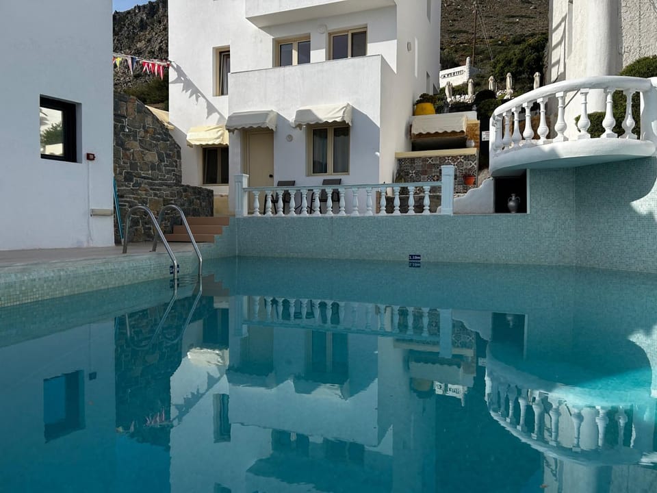Apartment - Sleeps 10 - Parking - Garden - Pool Apartment in Piskopiano