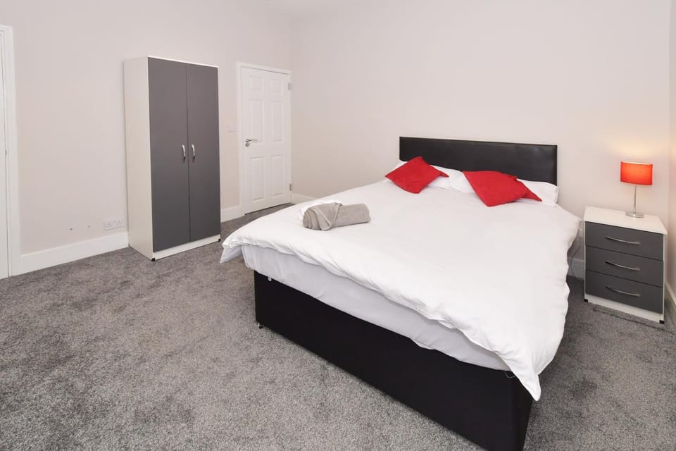 Townhouse @ Neville Street Stoke House in Stoke-on-Trent