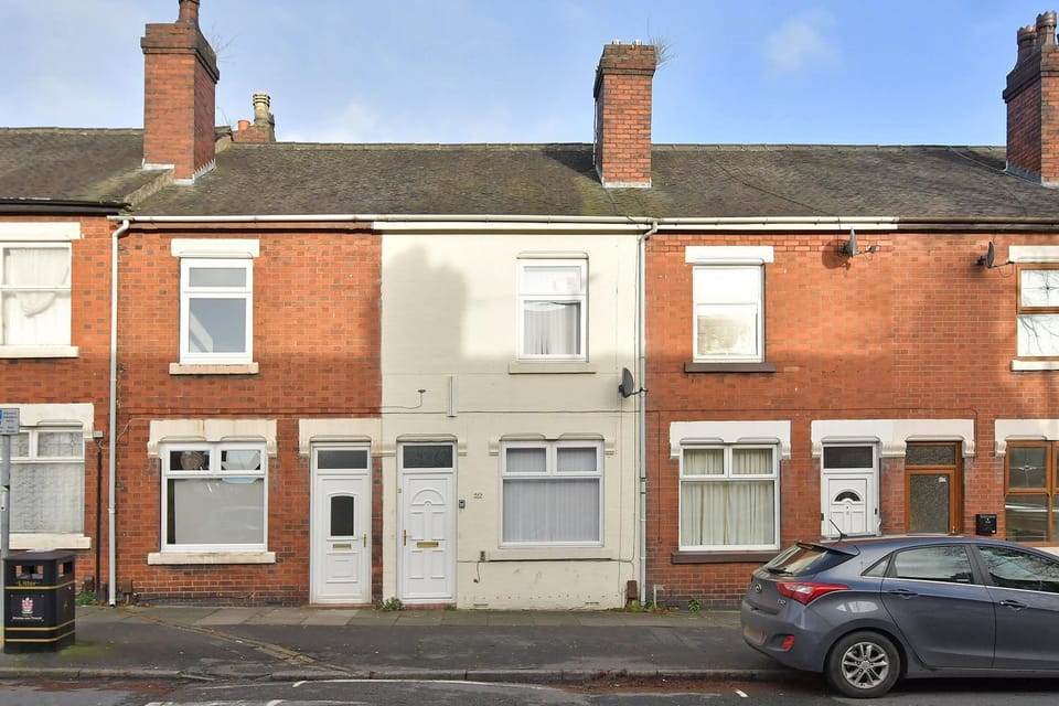 Townhouse @ Neville Street Stoke House in Stoke-on-Trent