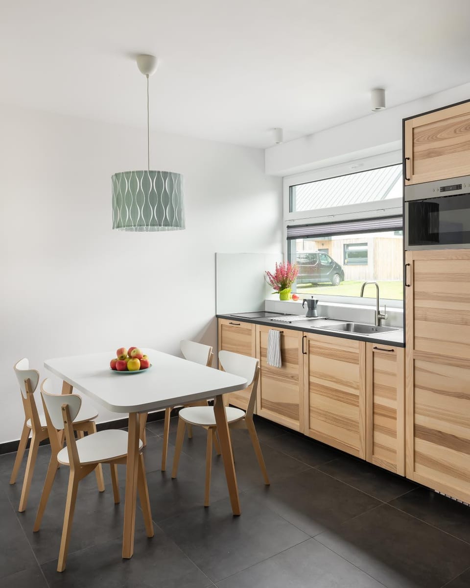Property building, Kitchen or kitchenette, Dining area