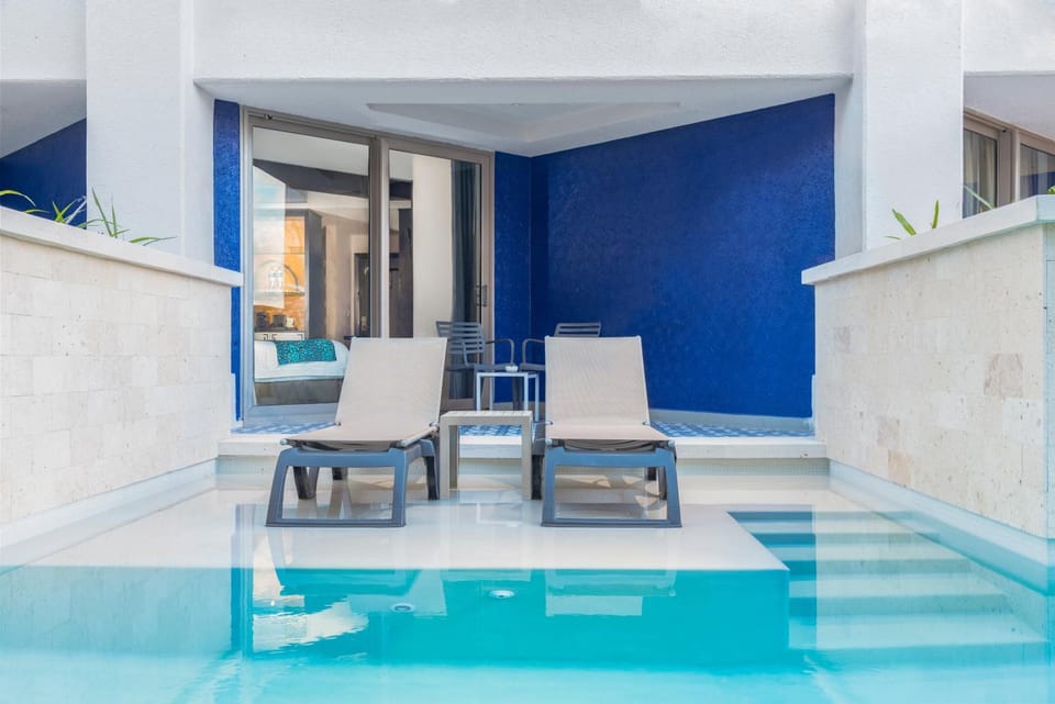 Patio, Swimming pool
