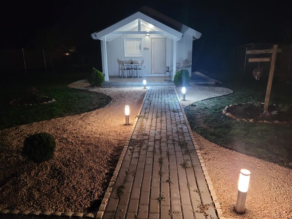 Facade/entrance, Night