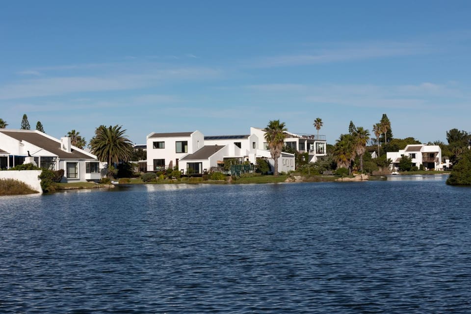 Property building, Lake view