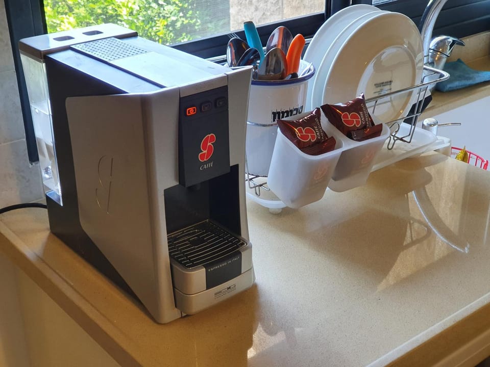 Coffee/tea facilities, Kitchen or kitchenette