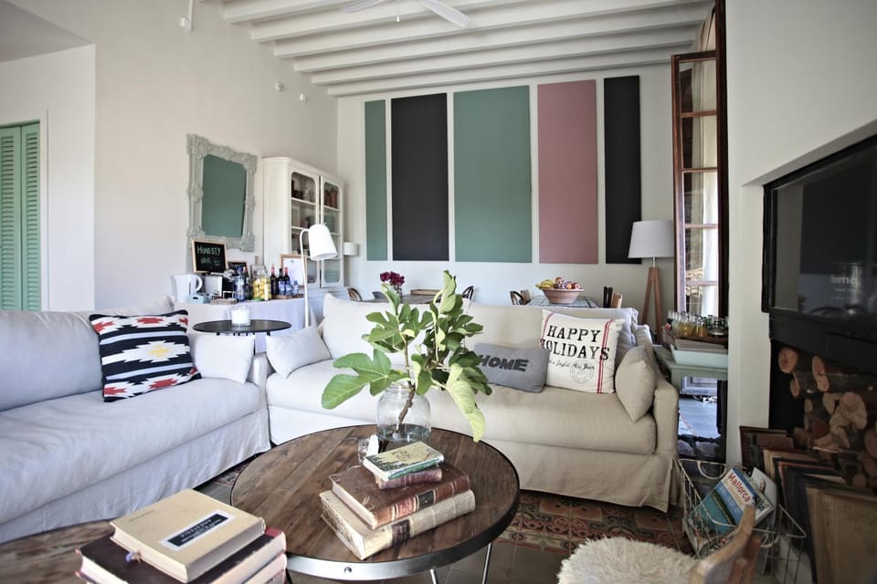 Day, Living room