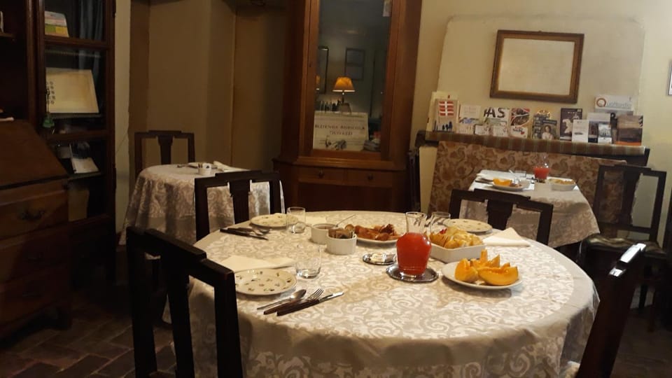 Dining area, Breakfast