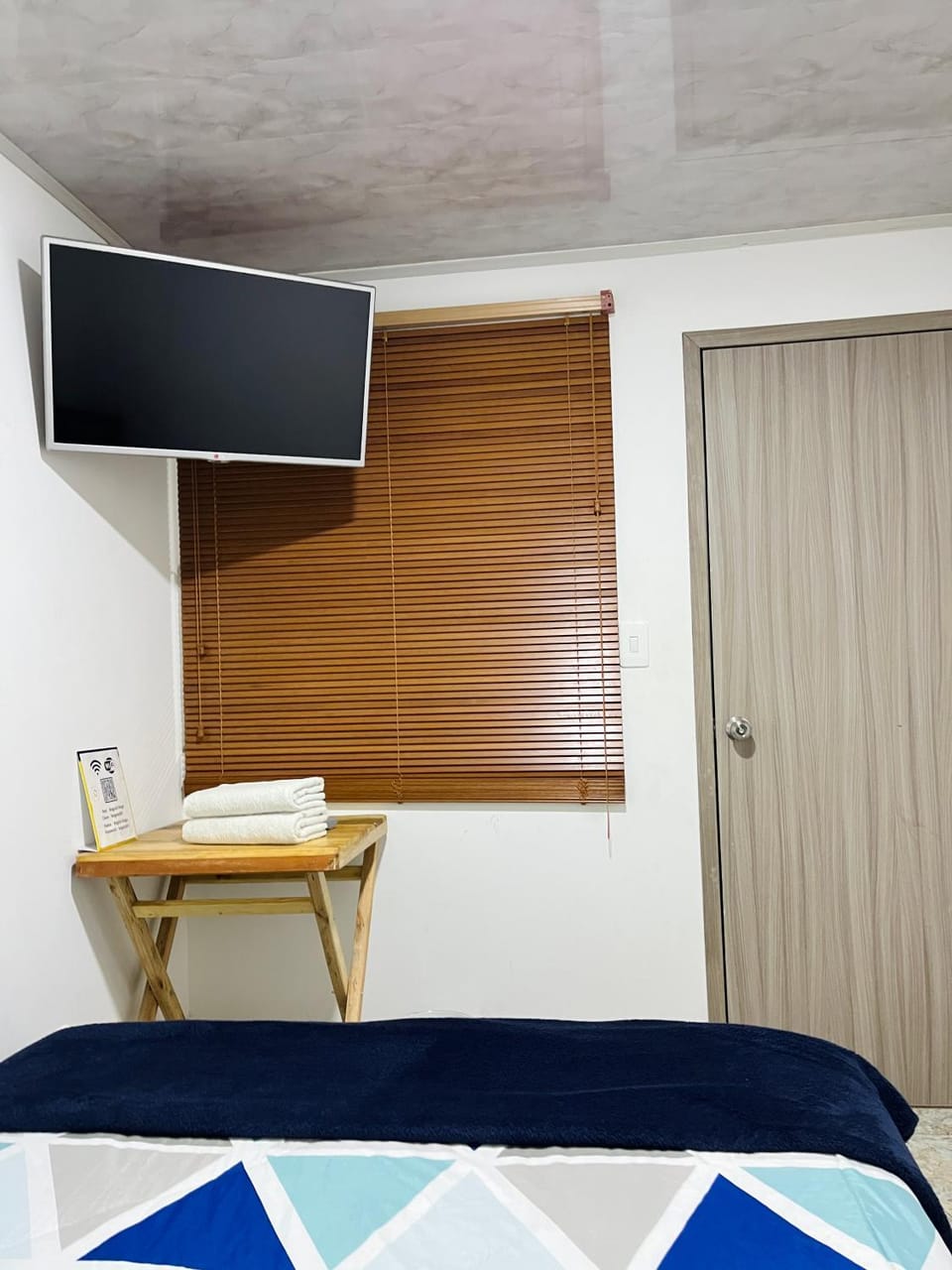 TV and multimedia, Photo of the whole room