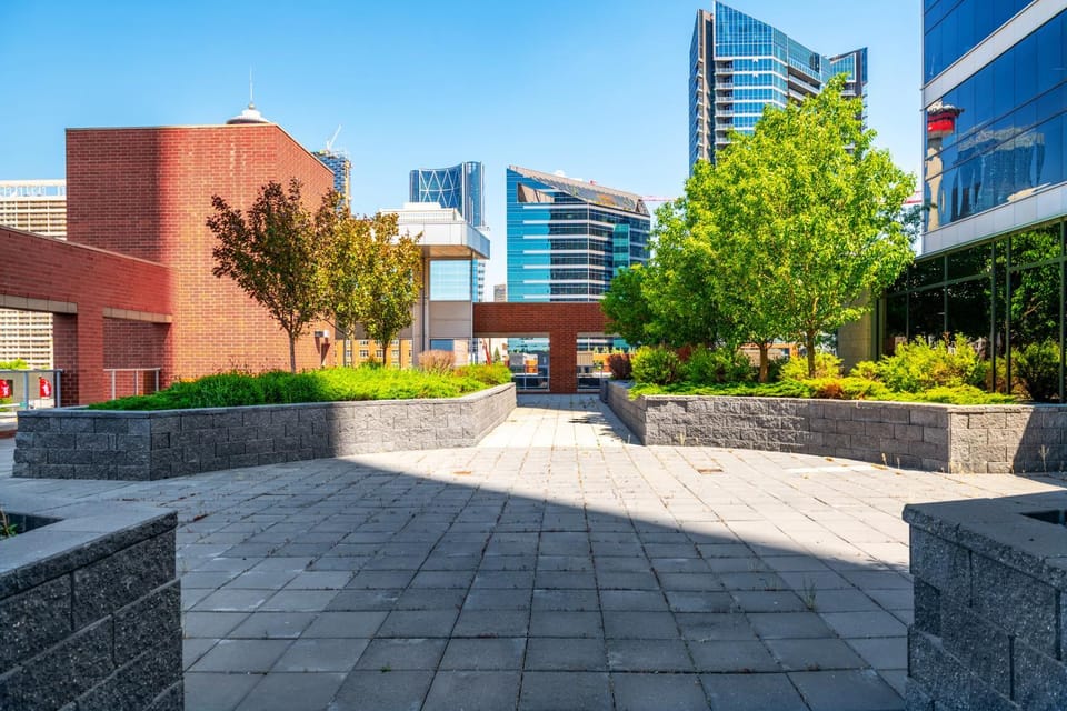 Property building, Patio, Facade/entrance, Neighbourhood