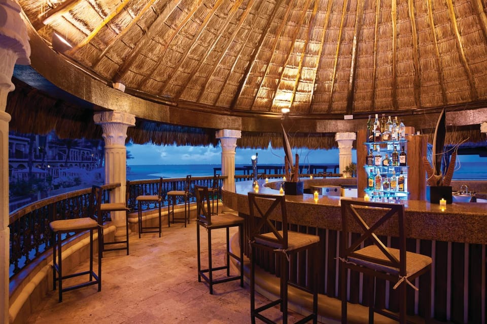 Lounge or bar