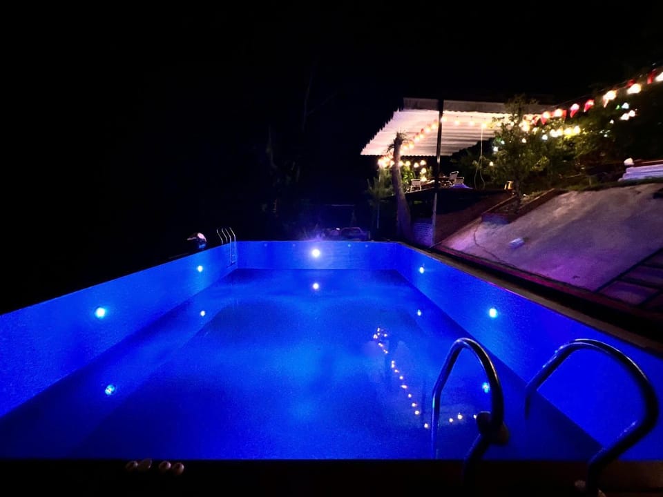Night, Swimming pool