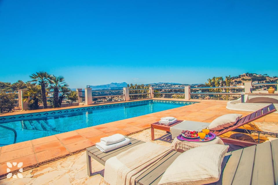 Patio, Day, Natural landscape, View (from property/room), Balcony/Terrace, Pool view, Swimming pool, sunbed