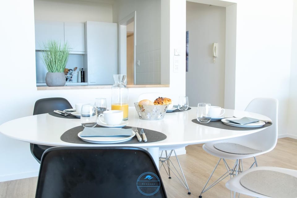 Living room, Dining area, kitchen