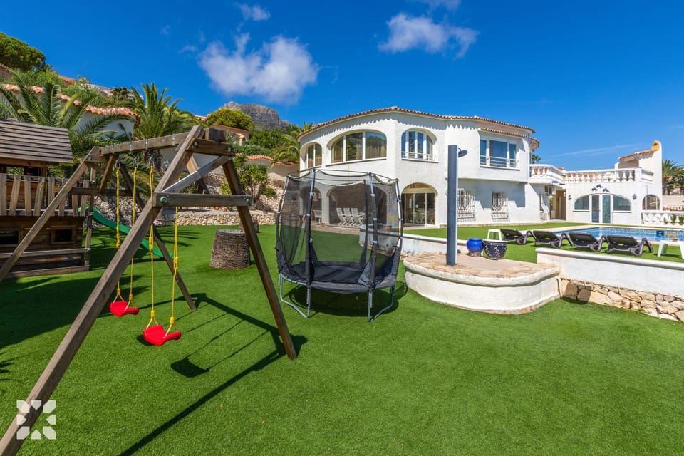 Villa Isabel by Abahana Villas Villa in Calp