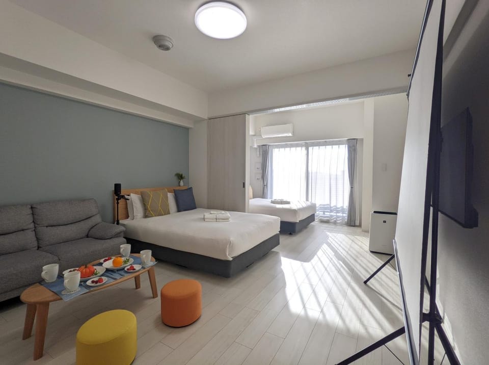 Bed, TV and multimedia, Photo of the whole room, Dining area, Bedroom