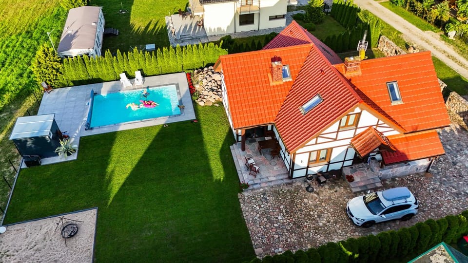 Property building, Neighbourhood, Bird's eye view, Garden, Garden view, Pool view, Swimming pool, Parking, sunbed