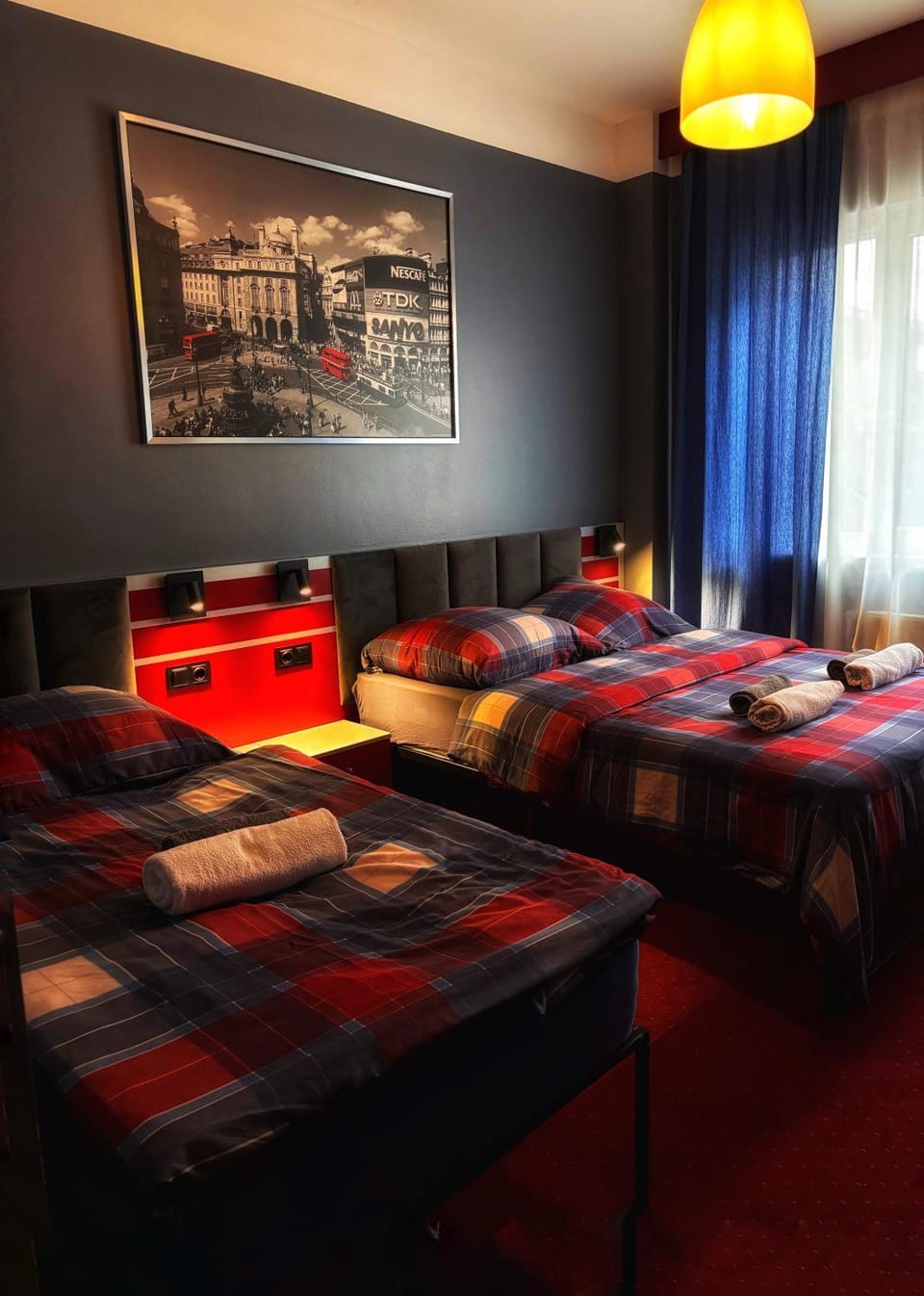 Bed, Photo of the whole room