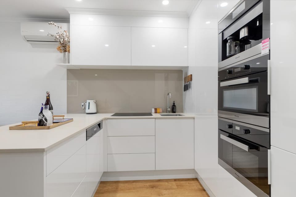 Little cove gem - walking distance to the most famous Noosa beach! Apartment in Noosa Heads