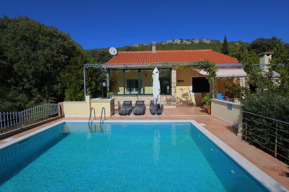 Holiday house Lovre House in Split-Dalmatia County