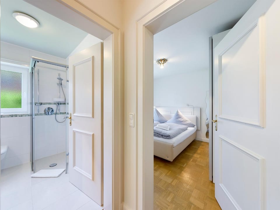 Bed, Bathroom, Photo of the whole room, Bedroom