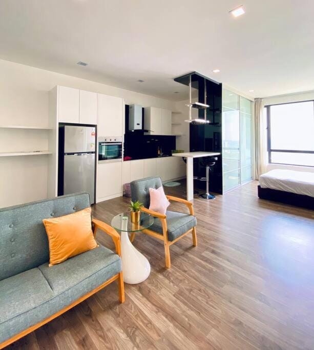 Cozy & Private Studio for 2 Pax, landmark residence 2, Sg Long, UTAR, 6 Min to MRT, C180 Apartment in Negeri Sembilan, Malaysia