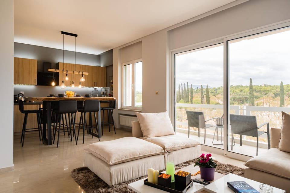 Kitchen or kitchenette, Living room, Food and drinks, Seating area, Dining area