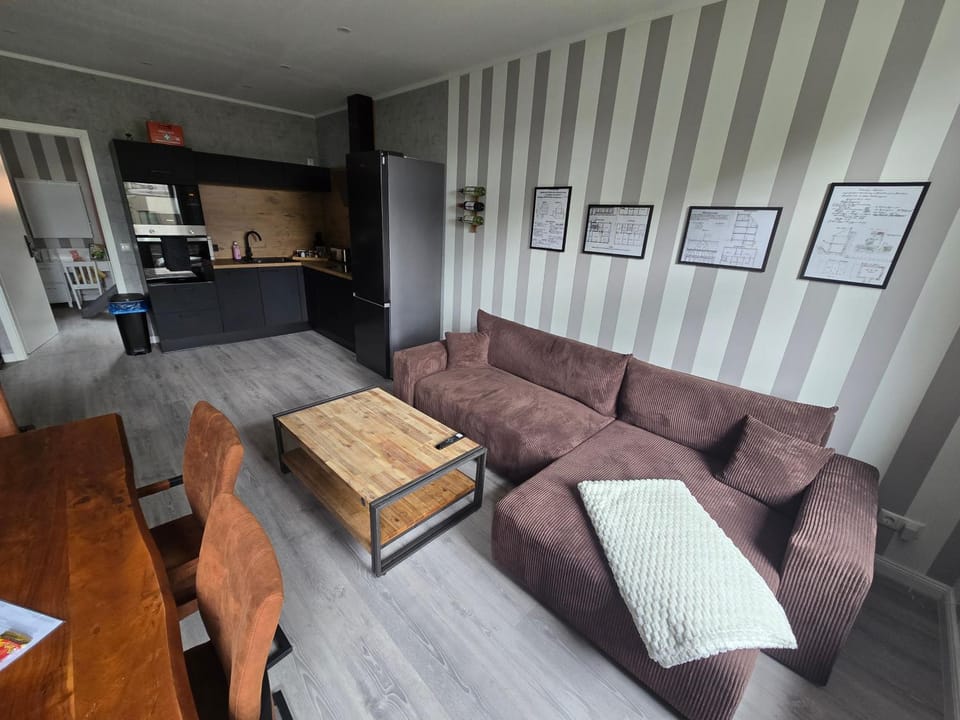 Kitchen or kitchenette, Living room, Seating area