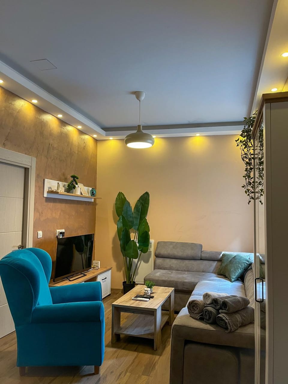 TV and multimedia, Living room, Seating area