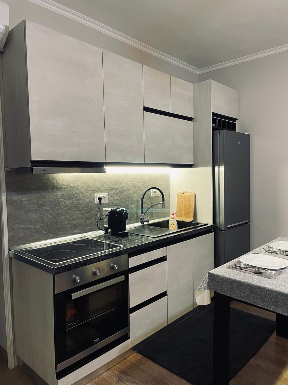 Kitchen or kitchenette
