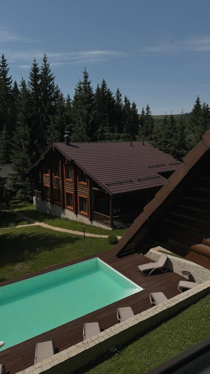 Property building, Swimming pool